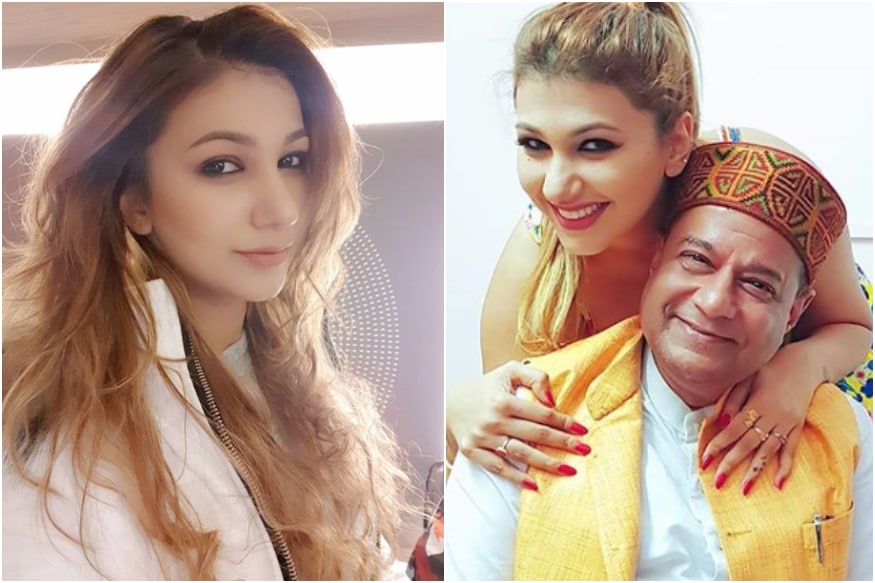 बॉलिवुडचे प्रसिद्ध गायक अनूप जलोटा आणि जसलीन मथारू यांची जोडी बिग बॉसमुळे चर्चेचा विषय होती. या दोघांनी टीव्ही पडद्यावर सगळ्यांसमोर त्यांच्या प्रेमाची कबुली दिली होती. बॉलिवुडचे प्रसिद्ध गायक अनूप जलोटा आणि जसलीन मथारू यांची जोडी बिग बॉसमुळे चर्चेचा विषय होती. या दोघांनी टीव्ही पडद्यावर सगळ्यांसमोर त्यांच्या प्रेमाची कबुली दिली होती.