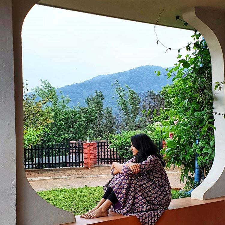 अभिनेता व्यंकटेशबद्दल बोलायचे झाले तर बॉलिवूडमध्ये दृश्यम हा त्याचा शेवटचा सिनेमा होता. त्याने आतापर्यंत अनेक हिट हिंदी सिनेमात काम केले. यामुळे त्याला व्रिक्ट्री व्यंकटेश नावाने ओळखलं जातं. अभिनेता व्यंकटेशबद्दल बोलायचे झाले तर बॉलिवूडमध्ये दृश्यम हा त्याचा शेवटचा सिनेमा होता. त्याने आतापर्यंत अनेक हिट हिंदी सिनेमात काम केले. यामुळे त्याला व्रिक्ट्री व्यंकटेश नावाने ओळखलं जातं.