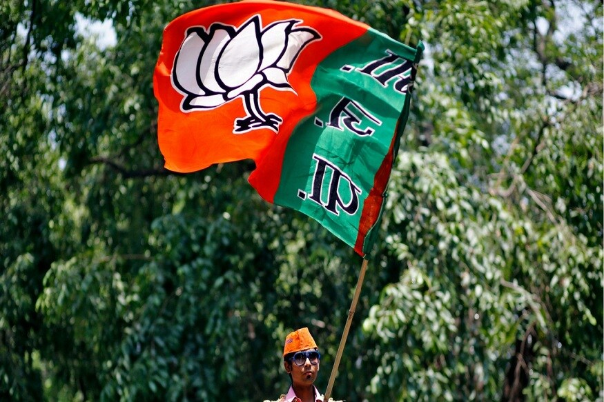 2014 साली भाजपला देशात 31 टक्के मतं मिळाली होती. तर, 69 टक्के मतं ही विरोधीपक्षांमध्ये विभागली होती. पण, आत्ताची राजकीय परिस्थिती 2014च्या तुलनेत पूर्णता वेगळी आहे. 2014 साली भाजपला देशात 31 टक्के मतं मिळाली होती. तर, 69 टक्के मतं ही विरोधीपक्षांमध्ये विभागली होती. पण, आत्ताची राजकीय परिस्थिती 2014च्या तुलनेत पूर्णता वेगळी आहे.