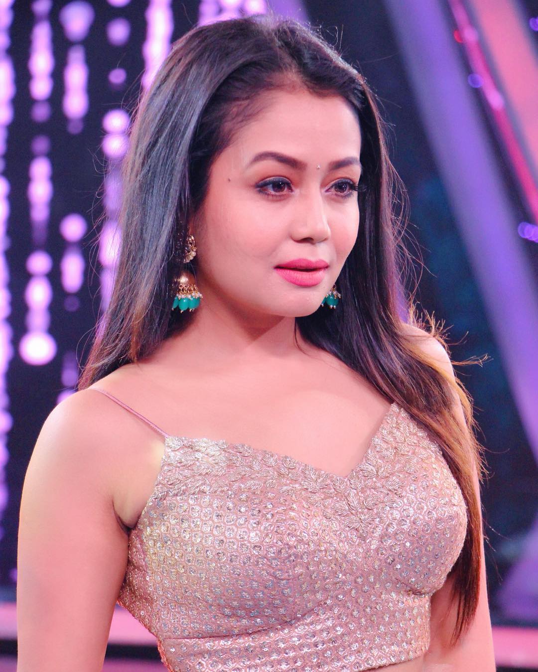 यानंतर नेहाने मागे वळून पाहिलं नाही. त्यानंतर नेहाने एकाहून एक हिट गाणी दिली. नेहाने कोणतंही गाणं गायलं आणि ते हिट झालं नाही असं कधीच झालं नाही. यानंतर नेहाने मागे वळून पाहिलं नाही. त्यानंतर नेहाने एकाहून एक हिट गाणी दिली. नेहाने कोणतंही गाणं गायलं आणि ते हिट झालं नाही असं कधीच झालं नाही.
