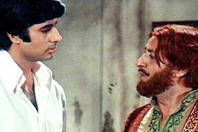 प्राण यांनी दिग्दर्शक प्रकाश मेहरा यांना ‘जंजीर’ सिनेमात विजयच्या भूमिकेसाठी अमिताभ बच्चन यांचे नाव सांगितले होते. याच सिनेमानंतर अमिताभ यांच्या करिअरला कलाटणी मिळाली. प्राण यांनी दिग्दर्शक प्रकाश मेहरा यांना ‘जंजीर’ सिनेमात विजयच्या भूमिकेसाठी अमिताभ बच्चन यांचे नाव सांगितले होते. याच सिनेमानंतर अमिताभ यांच्या करिअरला कलाटणी मिळाली.