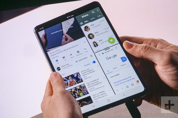 बिग स्टोरेज - या फोनमध्ये आपल्याला 12 GB रॅम आणि 512GB चा BIG स्टोरेज दिला आहे. आणि बाजूला Fingerprint scanner  दिलेला आहे.