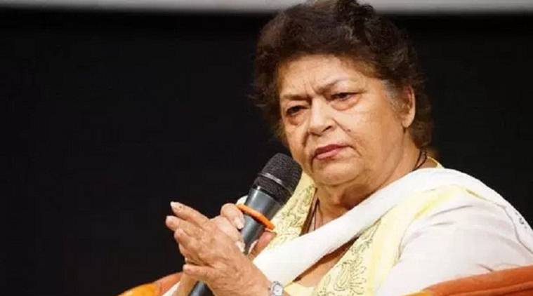 सरोज खान- सरोज खान आणि सलमान खान यांचं वैर फार जूनं आहे अंदाज अपना अपना सिनेमाच्यावेळी कठीण डान्स स्टेप दिल्यामुळे सलमान आणि सरोज यांच्यात वाद झाला होता. त्यानंतर दोघांनी एकमेकांसोबत कधीच काम केलं नाही. सरोज खान- सरोज खान आणि सलमान खान यांचं वैर फार जूनं आहे अंदाज अपना अपना सिनेमाच्यावेळी कठीण डान्स स्टेप दिल्यामुळे सलमान आणि सरोज यांच्यात वाद झाला होता. त्यानंतर दोघांनी एकमेकांसोबत कधीच काम केलं नाही.