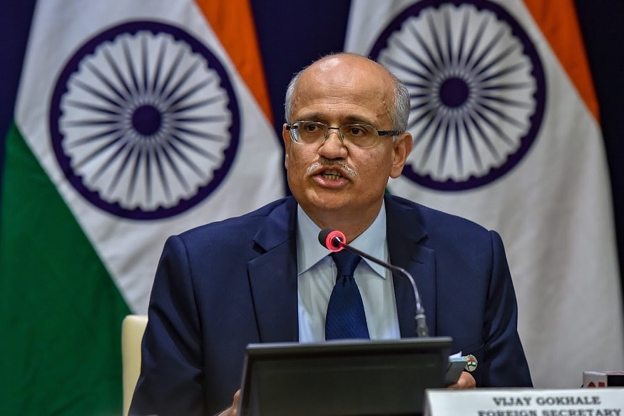 प्रत्यक्ष कारवाईनंतर मुत्सद्देगिरीची चुणूक दाखवत परराष्ट्र मंत्रालयातर्फे या कारवाईची अधिकृत माहिती देण्यात आली. भारतीय सैन्यदलातील कोणीही याविषयी कुठलीही माहिती दिली नाही. याउलट पाकिस्तानच्या अधिकाऱ्यांनी मात्र ट्वीट करून भारतीयांनी हल्ला केल्याचा कांगावा सुरू केला. प्रत्यक्ष कारवाईनंतर मुत्सद्देगिरीची चुणूक दाखवत परराष्ट्र मंत्रालयातर्फे या कारवाईची अधिकृत माहिती देण्यात आली. भारतीय सैन्यदलातील कोणीही याविषयी कुठलीही माहिती दिली नाही. याउलट पाकिस्तानच्या अधिकाऱ्यांनी मात्र ट्वीट करून भारतीयांनी हल्ला केल्याचा कांगावा सुरू केला.