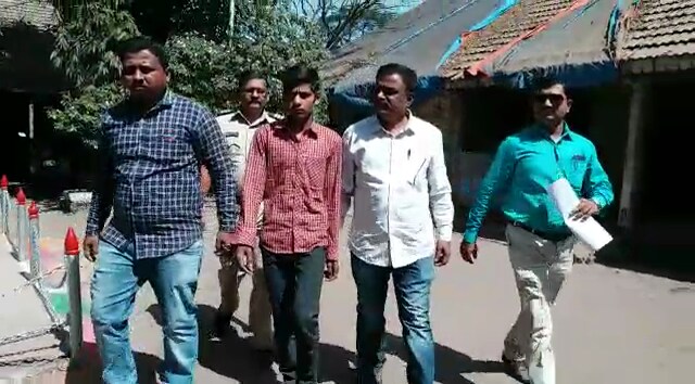 पण तोपर्यंत सपनाचा मृत्यू झाल्याचं पोलिसांनी सांगितलं. सुरवातीला पत्नीने आजार कंटाळून आत्महत्या केली असावी अशी शक्यता वर्तविल्याने पोलिसांनी अकस्मात मृत्यूची नोंद केली. पण तोपर्यंत सपनाचा मृत्यू झाल्याचं पोलिसांनी सांगितलं. सुरवातीला पत्नीने आजार कंटाळून आत्महत्या केली असावी अशी शक्यता वर्तविल्याने पोलिसांनी अकस्मात मृत्यूची नोंद केली.