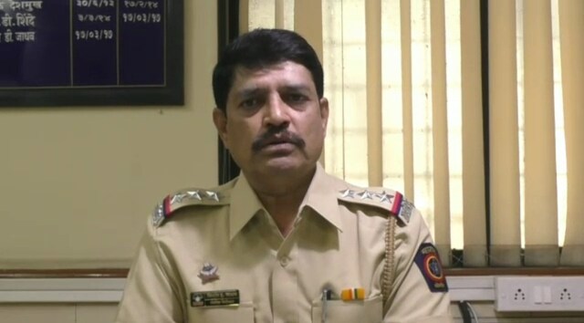 शांतीनगर पोलीस ठाण्याचे वरिष्ठ पोलीस निरीक्षक किशोर जाधव यांच्या मार्गदर्शनाखाली गुन्हे पोलीस निरीक्षक राजेंद्र मायने, पोलीस उपनिरीक्षक संदीपान सोनावणे यांच्या पथकाने पती राजकुमार यांनी परिसरात कसून चौकशी केली असता विकास चौरासियाचं नाव समोर आलं. शांतीनगर पोलीस ठाण्याचे वरिष्ठ पोलीस निरीक्षक किशोर जाधव यांच्या मार्गदर्शनाखाली गुन्हे पोलीस निरीक्षक राजेंद्र मायने, पोलीस उपनिरीक्षक संदीपान सोनावणे यांच्या पथकाने पती राजकुमार यांनी परिसरात कसून चौकशी केली असता विकास चौरासियाचं नाव समोर आलं.