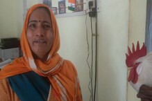 VIDEO: 'हवं तर मला मारा, पण माझ्या कोंबडीला सोडा' VIDEO: 'हवं तर मला मारा, पण माझ्या कोंबडीला सोडा'