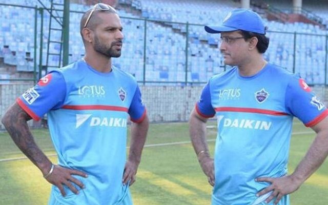दादाचा धवनला 'गब्बर' सल्ला, KKR विरुद्ध नव्या अंदाजात खेळणार आयपीएलच्या 12 व्या हंगामात कोलकाता नाइट रायडर्स आणि दिल्ली कॅपिटल्स शनिवारी आमने सामने येणार आहेत. दिल्लीतील फिरोजशहा कोटलावर शुक्रवारी शिखर धवनने भारताचा माजी कर्णधार आणि दिल्लीच्या संघाचा सल्लागार सौरव गांगुलीसोबत बराचवेळ चर्चा केली. दादाचा धवनला 'गब्बर' सल्ला, KKR विरुद्ध नव्या अंदाजात खेळणार आयपीएलच्या 12 व्या हंगामात कोलकाता नाइट रायडर्स आणि दिल्ली कॅपिटल्स शनिवारी आमने सामने येणार आहेत. दिल्लीतील फिरोजशहा कोटलावर शुक्रवारी शिखर धवनने भारताचा माजी कर्णधार आणि दिल्लीच्या संघाचा सल्लागार सौरव गांगुलीसोबत बराचवेळ चर्चा केली.