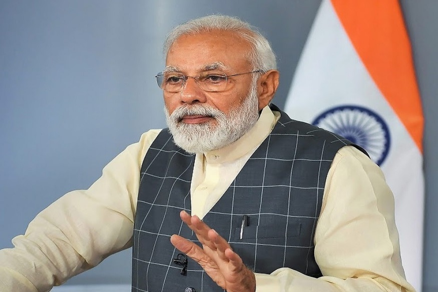 गुजरातमधील एका विद्यार्थ्याने पंतप्रधान नरेंद्र मोदी यांच्यावर पीएचडी पूर्ण केली आहे. पंतप्रधान मोदींवर पीएचडी करणाऱ्या या विद्यार्थ्याचे नाव मेहुल चोकसी असे आहे. हे नाव कर्ज बुडवून पळून गेलेल्या हिरे उद्योजक मेहुल चोकसीच्या नावाशी साधर्म्य साधणारे आहे. गुजरातमधील एका विद्यार्थ्याने पंतप्रधान नरेंद्र मोदी यांच्यावर पीएचडी पूर्ण केली आहे. पंतप्रधान मोदींवर पीएचडी करणाऱ्या या विद्यार्थ्याचे नाव मेहुल चोकसी असे आहे. हे नाव कर्ज बुडवून पळून गेलेल्या हिरे उद्योजक मेहुल चोकसीच्या नावाशी साधर्म्य साधणारे आहे.