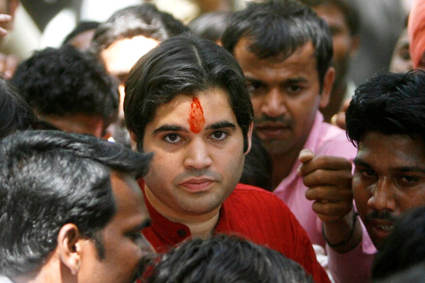 वरुण गांधी 2004 ला भाजमध्ये गेले.ते 2009 च्या लोकसभेत पीलीभीत मतदारसंघातून काँग्रेस उमेदवाराला पराभूत करून खासदार झाले होते. वरुण गांधी 2004 ला भाजमध्ये गेले.ते 2009 च्या लोकसभेत पीलीभीत मतदारसंघातून काँग्रेस उमेदवाराला पराभूत करून खासदार झाले होते.