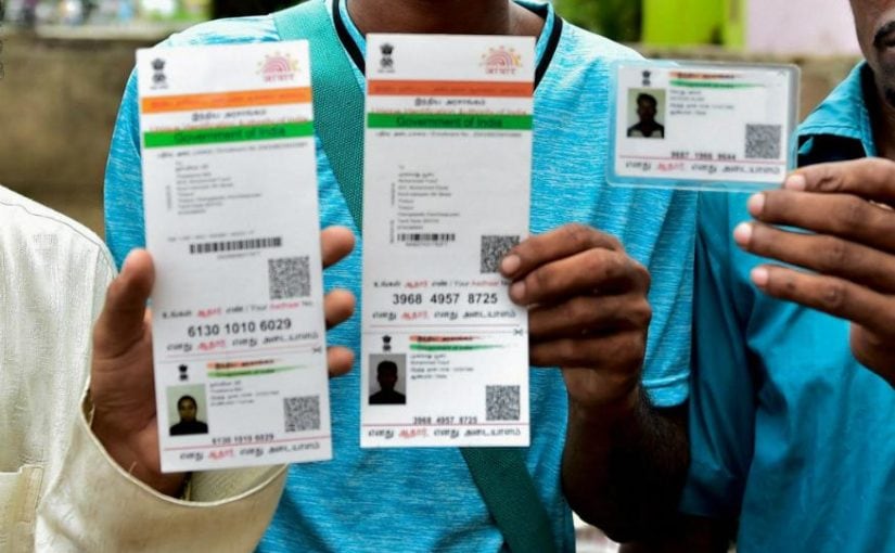 टेलीग्राफ अॅक्ट आणि पीएमएलएच्या नियमांतर्गत आधार कार्डधारकाच्या परवानगीशिवाय त्याचा वापर करता येणार नाही. आधारचा वापर करणाऱ्या सर्व सर्व्हिस प्रोव्हायडर्सना गोपनियतेच्या नियमांचे पालन करावे लागेल. टेलीग्राफ अॅक्ट आणि पीएमएलएच्या नियमांतर्गत आधार कार्डधारकाच्या परवानगीशिवाय त्याचा वापर करता येणार नाही. आधारचा वापर करणाऱ्या सर्व सर्व्हिस प्रोव्हायडर्सना गोपनियतेच्या नियमांचे पालन करावे लागेल.