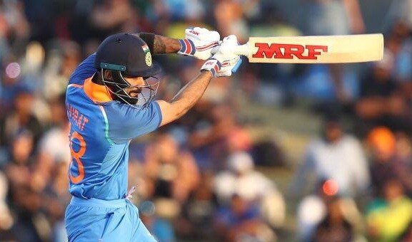 आंतराष्ट्रीय क्रिकेट सामन्यात 2017 पासून विराटची 25 शतके आहेत. याबाबतीतही पाकिस्तान एका शतकाने मागे आहे. पाकिस्तानची आतंरराष्ट्रीय क्रिकेटमध्ये 2017 पासून 24 शतके झाली आहेत.पुढे वाचा...मोहालीमध्ये विराटने झळकवलं शतक तर होईल 'हा' वर्ल्ड रेकॉर्ड आंतराष्ट्रीय क्रिकेट सामन्यात 2017 पासून विराटची 25 शतके आहेत. याबाबतीतही पाकिस्तान एका शतकाने मागे आहे. पाकिस्तानची आतंरराष्ट्रीय क्रिकेटमध्ये 2017 पासून 24 शतके झाली आहेत.पुढे वाचा...मोहालीमध्ये विराटने झळकवलं शतक तर होईल 'हा' वर्ल्ड रेकॉर्ड