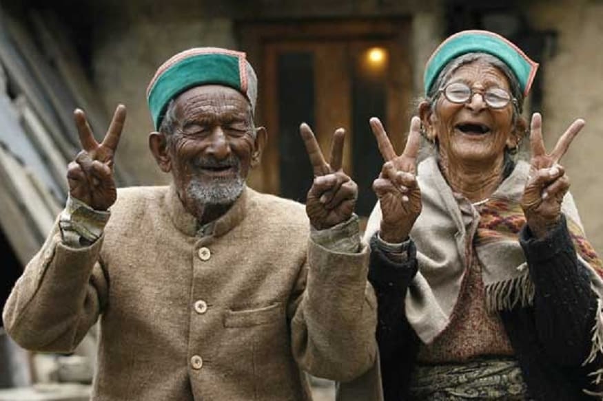 नंदा यांनी याबाबतची माहिती निवडणूक आयोगाला कळवली. त्यानंतर मुख्यालयातील कागदपत्रे तपासल्यानंतर नेगी हेच पहिले मतदार असल्याचे पुढे आले. नंदा यांनी याबाबतची माहिती निवडणूक आयोगाला कळवली. त्यानंतर मुख्यालयातील कागदपत्रे तपासल्यानंतर नेगी हेच पहिले मतदार असल्याचे पुढे आले.