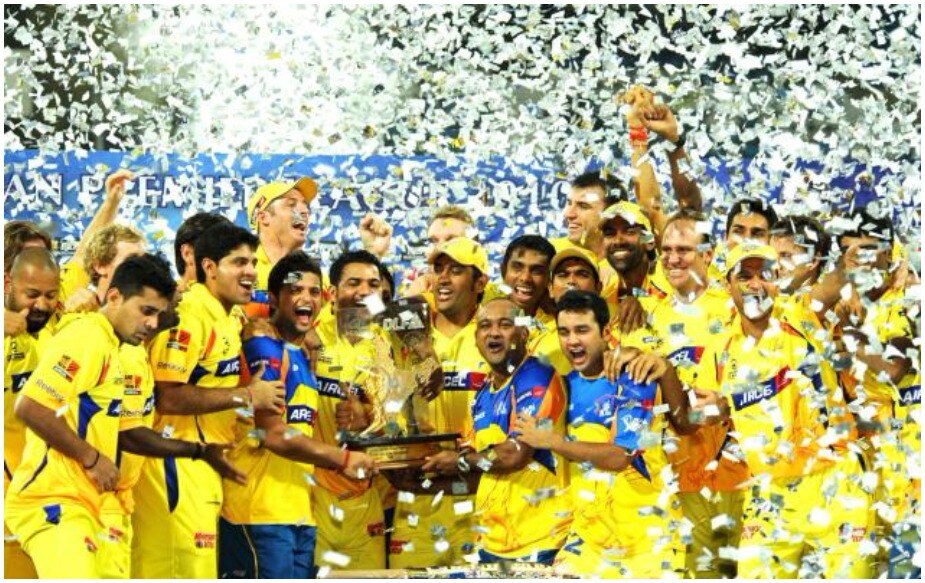 चेन्नई सुपरकिंग्ज हा संघ आयपीएलमधला सर्वात यशस्वी संघ आहे. 2010, 2011 आणि 2018 मध्ये आयपीएल जिंकणारा हा संघ, 2008, 2012, 2013 आणि 2015 मध्ये उपविजेता संघ होता. तर, 2009 आणि 2014 मध्ये चेन्नईचा संघ सेमीफायनलिस्ट होता. 2008 ते 2018 या दहा वर्षात या संघाने एकूण 148 सामने खेळले आहेत. ज्यातील 90 सामने जिंकले आहेत तर, केवळ 56 सामन्यात त्यांना पराभव पत्करावा लागला आहे. त्यामुळे यंदाच्या आयपीएल हंगामात धोनीची सेना कशी कामगिरी करते हे पाहणे औत्सुक्याचे ठरणार आहे. चेन्नई सुपरकिंग्ज हा संघ आयपीएलमधला सर्वात यशस्वी संघ आहे. 2010, 2011 आणि 2018 मध्ये आयपीएल जिंकणारा हा संघ, 2008, 2012, 2013 आणि 2015 मध्ये उपविजेता संघ होता. तर, 2009 आणि 2014 मध्ये चेन्नईचा संघ सेमीफायनलिस्ट होता. 2008 ते 2018 या दहा वर्षात या संघाने एकूण 148 सामने खेळले आहेत. ज्यातील 90 सामने जिंकले आहेत तर, केवळ 56 सामन्यात त्यांना पराभव पत्करावा लागला आहे. त्यामुळे यंदाच्या आयपीएल हंगामात धोनीची सेना कशी कामगिरी करते हे पाहणे औत्सुक्याचे ठरणार आहे.