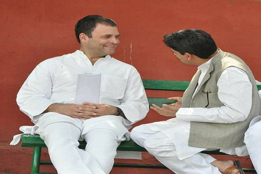 आगामी लोकसभा निवडणुकांसाठी काँग्रेसकडून 15 उमेदवारांची पहिली लिस्ट जाहीर करण्यात आली आहे. या यादीमध्ये एक नाव असं आहे ज्यांनी नरेंद्र मोदी यांचे तुकडे तुकडे करू असं म्हटलं होतं. आगामी लोकसभा निवडणुकांसाठी काँग्रेसकडून 15 उमेदवारांची पहिली लिस्ट जाहीर करण्यात आली आहे. या यादीमध्ये एक नाव असं आहे ज्यांनी नरेंद्र मोदी यांचे तुकडे तुकडे करू असं म्हटलं होतं.