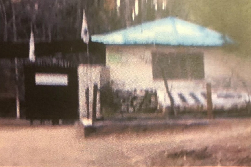 या बातमीत असं आहे की पाकिस्तानी सरकारनं सुरक्षेच्या कारणास्तव पत्रकारांना तिथे जाण्यापासून थांबवलंय. या हल्ल्यात कसलंही नुकसान झालेलं नाही,असं पाकिस्तान सांगतं. या बातमीत असं आहे की पाकिस्तानी सरकारनं सुरक्षेच्या कारणास्तव पत्रकारांना तिथे जाण्यापासून थांबवलंय. या हल्ल्यात कसलंही नुकसान झालेलं नाही,असं पाकिस्तान सांगतं.