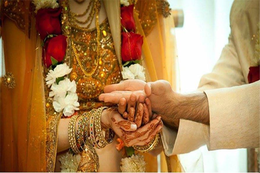 पाॅलिसी घेतल्यानंतर मृत्यू झाला तर कुटुंबाला प्रीमियर भरावा लागणार नाही. कुटुंबाला वर्षाला 1 लाख रुपये मिळतील. पाॅलिसी घेतल्यानंतर मृत्यू झाला तर कुटुंबाला प्रीमियर भरावा लागणार नाही. कुटुंबाला वर्षाला 1 लाख रुपये मिळतील.