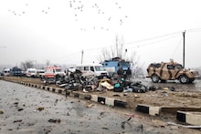 पुलवामा शहिदांचे कुटुंबीय आता निशाण्यावर, दीड लाखांच्या फसवणुकीनंतर CRPFकडून अलर्ट जारी