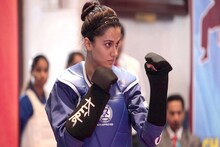 #FitnessFunda : तापसी पन्नूचा दिवस सुरू होतो 'या' खेळानं