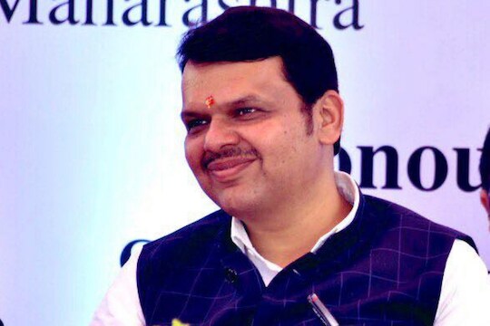 मुख्यमंत्र्यांच्या हालचालींना पहिलं यश, 'या' मतदारसंघात उमेदवाराने अर्ज घेतला मागे