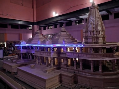 1885 मध्ये या वादाने गंभीर रूप घेतले आणि हे प्रकरण न्यायालयात पोहचले. हिंदु साधु महंत रघुबर दास यांनी फैजाबाद न्यायालयात बाबरी मशिदीच्या परिसरात राम मंदिर करण्याची परवानगी मागितली. ती न्यायालयाने फेटाळून लावली तरी त्यानंतर हा वाद वाढतच राहिला. 1885 मध्ये या वादाने गंभीर रूप घेतले आणि हे प्रकरण न्यायालयात पोहचले. हिंदु साधु महंत रघुबर दास यांनी फैजाबाद न्यायालयात बाबरी मशिदीच्या परिसरात राम मंदिर करण्याची परवानगी मागितली. ती न्यायालयाने फेटाळून लावली तरी त्यानंतर हा वाद वाढतच राहिला.