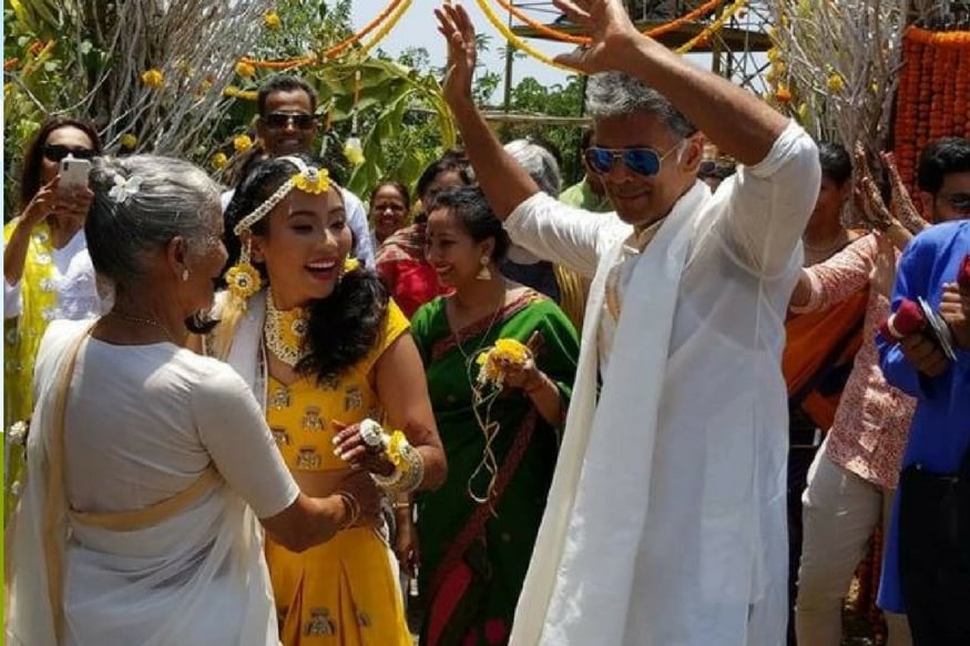 मिलिंद सोमण आणि अंकिता कोंवर त्याच्या रिलेशनशिपपासूनच चर्चेत होते. मिलिंदने त्याच्यापेक्षा 26 वर्षे लहान असलेल्या अंकिताशी लग्न केलं. मिलिंद सोमण आणि अंकिता कोंवर त्याच्या रिलेशनशिपपासूनच चर्चेत होते. मिलिंदने त्याच्यापेक्षा 26 वर्षे लहान असलेल्या अंकिताशी लग्न केलं.