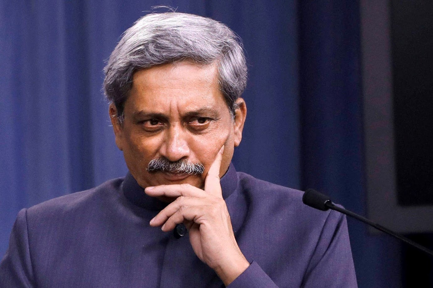 काही दिवसांपासून त्यांची प्रकृती खालावत गेली. रविवारी त्यांचा रक्तदाब कमी झाल्यामुळे श्वास घेण्यासही त्यांना अडचण होत होती. अखेर रविवारी संध्याकाळी त्यांची प्राण ज्योत मालवली. काही दिवसांपासून त्यांची प्रकृती खालावत गेली. रविवारी त्यांचा रक्तदाब कमी झाल्यामुळे श्वास घेण्यासही त्यांना अडचण होत होती. अखेर रविवारी संध्याकाळी त्यांची प्राण ज्योत मालवली.