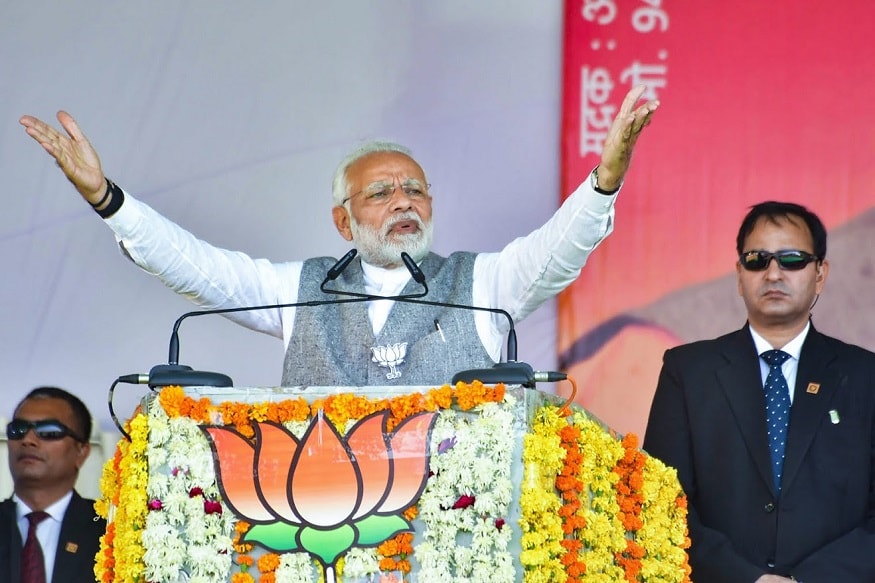 दरम्यान, 2014मध्ये सत्तांतर झालं. त्यानंतर पंतप्रधान नरेंद्र मोदी यांनी फ्रान्स दौऱ्यावेळी 10 एप्रिल 2015 रोजी 36 विमानांच्या खरेदी घोषणा केली. तर उर्वरत विमानं ही भारतात तयार केली जातील असं ठरलं. 36 विमानं टप्प्याटप्प्यानं भारताकडे सोपावली जाणार असं देखील यावेळी ठरलं. दरम्यान, 2014मध्ये सत्तांतर झालं. त्यानंतर पंतप्रधान नरेंद्र मोदी यांनी फ्रान्स दौऱ्यावेळी 10 एप्रिल 2015 रोजी 36 विमानांच्या खरेदी घोषणा केली. तर उर्वरत विमानं ही भारतात तयार केली जातील असं ठरलं. 36 विमानं टप्प्याटप्प्यानं भारताकडे सोपावली जाणार असं देखील यावेळी ठरलं.