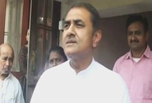 VIDEO : घरातील सर्वांनीच निवडणूक लढवणे योग्य नाही - प्रफुल्ल पटेल VIDEO : घरातील सर्वांनीच निवडणूक लढवणे योग्य नाही - प्रफुल्ल पटेल