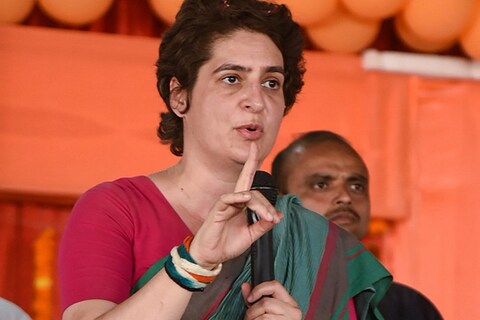 प्रियांका गांधी यांनी उत्तर प्रदेशातील प्रचारादरम्यान अनेक मंदिरात जाऊन प्रार्थना केली आहे.