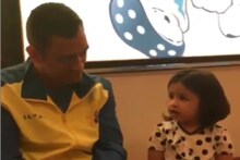 धोनीच्या प्रश्नावर झिवाचे सहा भाषेत उत्तर, बापलेकीचा हा व्हिडीओ पाहिलात का?