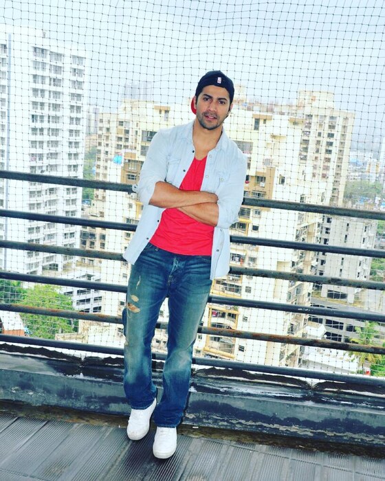 करण जोहरच्या 'स्टुडंट ऑफ द इयर'मधून बॉलिवूडमध्ये पदार्पण करणारा वरुण धवन आता पर्यंत 'बद्रीनाथ की दुल्हनिया', 'बदलापूर', 'जुडवा 2', 'एबीसीडी 2' या सारखे सुपरहिट सिनेमे दिले आहेत.