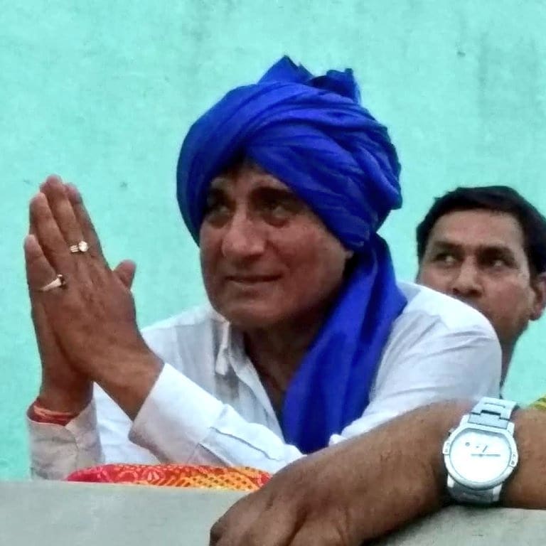 प्रियांका गांधींबद्दल बोलताना ते म्हणाले की, काँग्रेसच्या जनरल सेक्रेटरी पदावर त्या आल्यानंतर राज्यात कार्यकर्त्यांमध्ये उत्साह दिसून येतो. राज यांनी फिरोजाबाद येथून निवडणूक लढवली होती. प्रियांका गांधींबद्दल बोलताना ते म्हणाले की, काँग्रेसच्या जनरल सेक्रेटरी पदावर त्या आल्यानंतर राज्यात कार्यकर्त्यांमध्ये उत्साह दिसून येतो. राज यांनी फिरोजाबाद येथून निवडणूक लढवली होती.