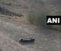 हवाई दलाच्या तळाजवळ आढळला जिवंत बॉम्ब