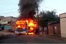 सांगोल्यात बर्निंग बसचा थरार, क्षणात जळून झाली खाक, सुदैवाने जीवितहानी टळली