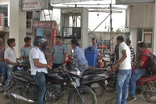 व्हेनेझुएला इथे पेट्रोलची किंमत आहे 59 पैसे.