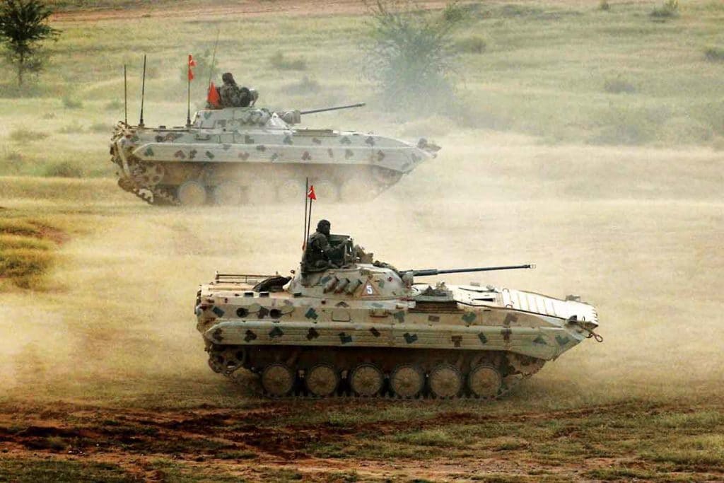 भारत जे T-90MS रणगाडे रशियाकडून खरेदी करणार आहे ते रणगाडे T-90 या प्रकारातलेच आहेत. T-90MS रणगाडे रात्रीही शत्रूवर हल्ला करण्यासाठी सक्षम आहेत. भारत जे T-90MS रणगाडे रशियाकडून खरेदी करणार आहे ते रणगाडे T-90 या प्रकारातलेच आहेत. T-90MS रणगाडे रात्रीही शत्रूवर हल्ला करण्यासाठी सक्षम आहेत.