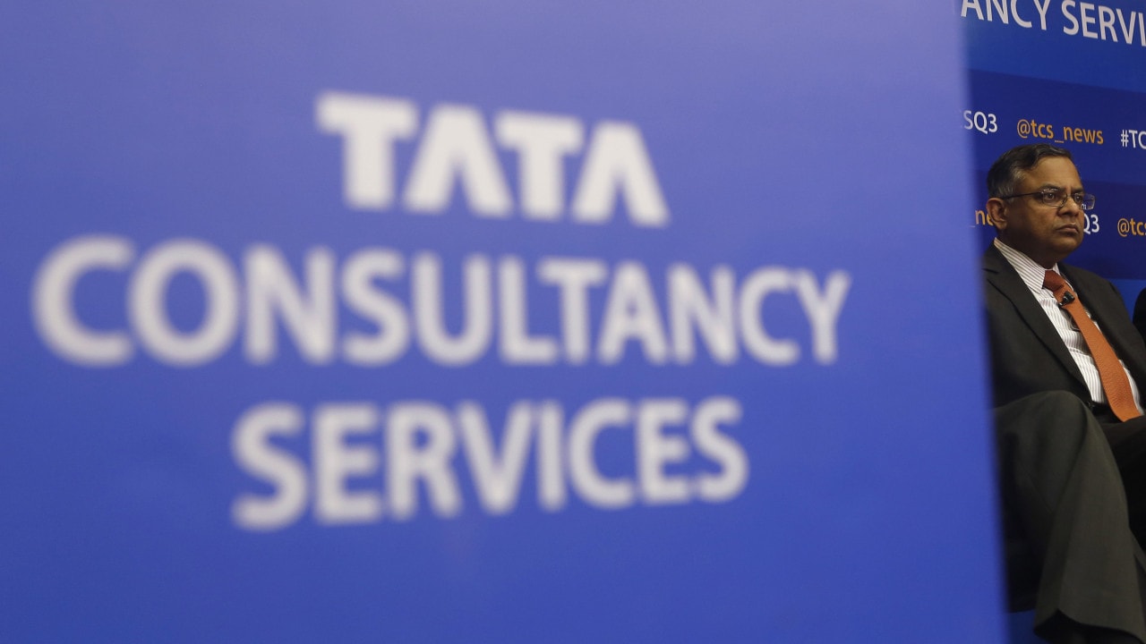 Tata Consultancy Services : इंडस्ट्री - माहिती, तंत्रज्ञान, सेवा, कर्मचाऱ्यांची संख्या - 417,900, भारतातली मुख्य आॅफिसेस - मुंबई, चेन्नई, बंगळुरू, कामाचं क्षेत्र - आॅपरेशन्स, इन्फाॅर्मेशन टेक्नाॅलाॅजी, इंजिनियरिंग (Image: PTI) Tata Consultancy Services : इंडस्ट्री - माहिती, तंत्रज्ञान, सेवा, कर्मचाऱ्यांची संख्या - 417,900, भारतातली मुख्य आॅफिसेस - मुंबई, चेन्नई, बंगळुरू, कामाचं क्षेत्र - आॅपरेशन्स, इन्फाॅर्मेशन टेक्नाॅलाॅजी, इंजिनियरिंग (Image: PTI)