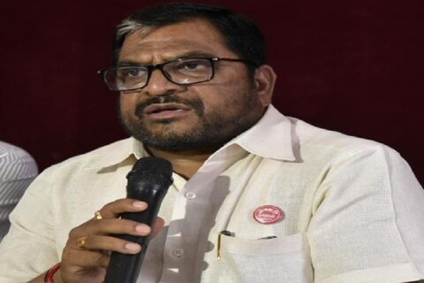 दलित महासंघाची भूमिका 'मोदी हटाव' ही आहे. या भूमिकेत वंचित बहुजन आघाडी सामील झाली नाही, हे दुर्देवी आहे. पुन्हा मोदी सरकार आले तर या देशात पुन्हा निवडणूक होणार नाही. शिवाय नरेंद्र मोदी हे पंतप्रधान पदावर बसण्यास लायक नाहीत, असा घणाघात दलित महासंघाचे अध्यक्ष मच्छिंद्र संकटे यांनी केला आहे.