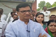 VIDEO : मतदान केल्यानंतर बाळासाहेब थोरातांचा विखेंवर निशाणा, म्हणाले... VIDEO : मतदान केल्यानंतर बाळासाहेब थोरातांचा विखेंवर निशाणा, म्हणाले...