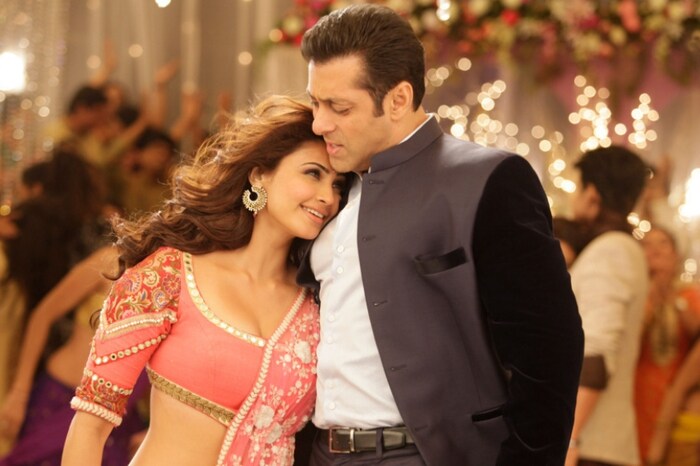 सलमानच्या 'जय हो' या सिनेमातून अभिनेत्री डेझी शहानं बॉलिवूडमध्ये पदार्पण केलं होतं. पण तिच्या अगोदर या सिनेमासाठी दीपिकाची निवड करण्यात आली होती. पण तिनं या सिनेमाला नकार दिला आणि विशेष म्हणजे दीपिकानं नाकारलेले हे सर्व सिनेमे बॉक्स ऑफिसवर सुपरहिट ठरले.