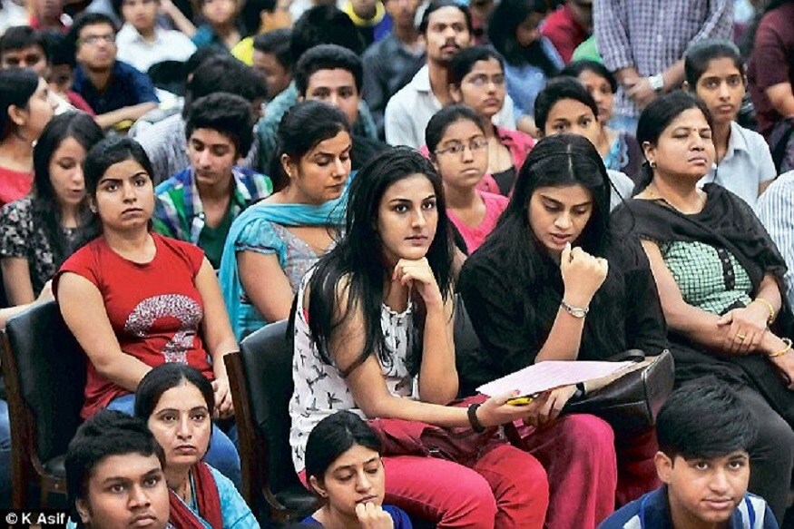 वेगवेगळ्या परीक्षांचे निकाल हळूहळू येतील. काही यायला लागलेत. अशा वेळी काॅलेज कसं निवडायचं याबद्दल आधीच विचारपूर्वक ठरवायला हवं. या 5 गोष्टींची काळजी घ्यायला हवी. वेगवेगळ्या परीक्षांचे निकाल हळूहळू येतील. काही यायला लागलेत. अशा वेळी काॅलेज कसं निवडायचं याबद्दल आधीच विचारपूर्वक ठरवायला हवं. या 5 गोष्टींची काळजी घ्यायला हवी.