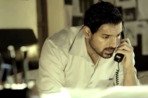 थ्रिलर- रॉ सिनेमा हा आलिया भट्टच्या राजी सिनेमाचा मेल व्हर्जन असल्याचं अनेकांचं म्हणणं आहे. पण दोन्ही सिनेमे हे वेगळ्या धाटणीचे आहेत. रॉ सिनेमाचा ट्रेलर पाहून हा उत्कृष्ट थ्रिलर सिनेमा असू शकतो. थ्रिलर- रॉ सिनेमा हा आलिया भट्टच्या राजी सिनेमाचा मेल व्हर्जन असल्याचं अनेकांचं म्हणणं आहे. पण दोन्ही सिनेमे हे वेगळ्या धाटणीचे आहेत. रॉ सिनेमाचा ट्रेलर पाहून हा उत्कृष्ट थ्रिलर सिनेमा असू शकतो.