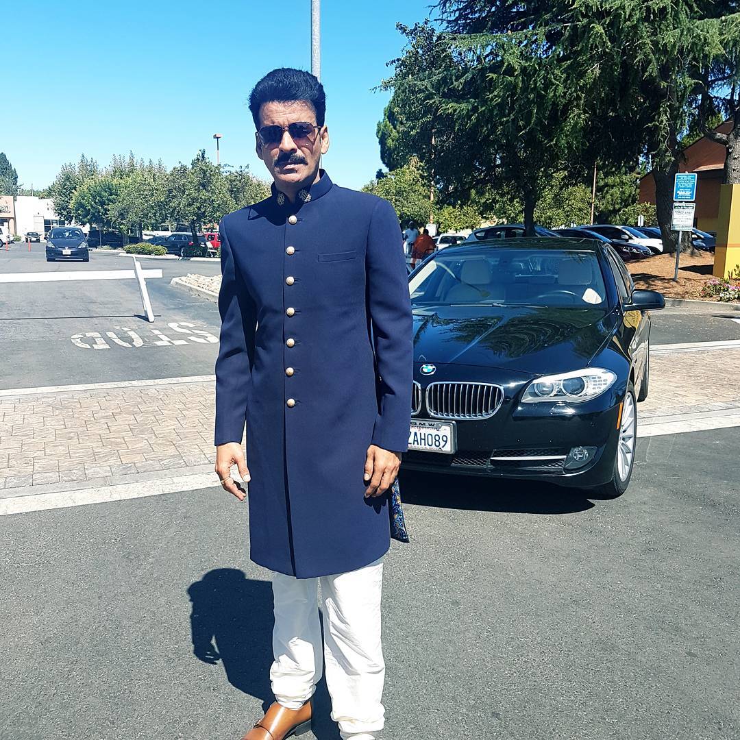 आज जर एखादी दणदणीत व्यक्तिरेखा साकारायची असेल तर मनोज यांच्या नावाचा विचार केला जातो. पण या सर्व गोष्टी त्यांना सहज मिळाल्या नाहीत. मनोज यांचे वडील शेतकरी होते. उन्हाळ्यात मनोजही वडिलांसोबत शेती करायचे. आज जर एखादी दणदणीत व्यक्तिरेखा साकारायची असेल तर मनोज यांच्या नावाचा विचार केला जातो. पण या सर्व गोष्टी त्यांना सहज मिळाल्या नाहीत. मनोज यांचे वडील शेतकरी होते. उन्हाळ्यात मनोजही वडिलांसोबत शेती करायचे.