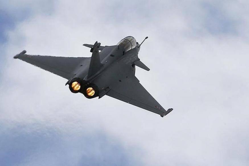 राफेल विमानांना कबुतरांपासून धोका; IAFनं व्यक्त केली चिंता