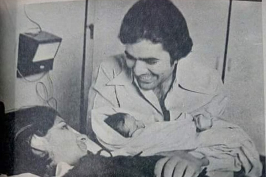 ट्विंकलचा राजेश खन्ना आणि डिंपल कपाडियासोबतचा हा फोटो पाहिला नाहीत तर काय पाहिलं?