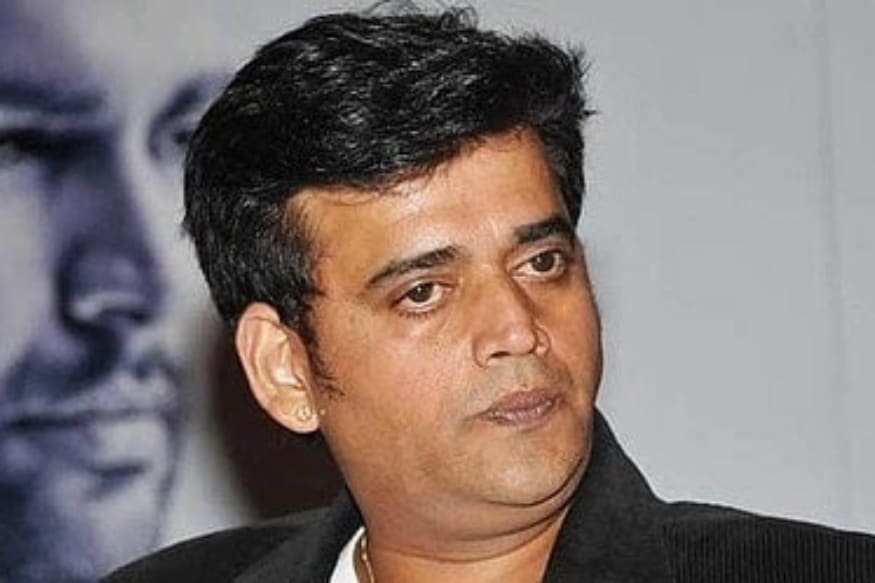 भोजपुरी सुपरस्टार अशी ओळख असलेल्या रविकिशन यांच्यावर एक वेळ अशी होती की, त्यांना दोन वेळचं जेवणही नीट मिळत नसे. भोजपुरी सुपरस्टार ते राजकारण असा त्यांचा प्रवास खूप संघर्षमय राहिला आहे. भोजपुरी सुपरस्टार अशी ओळख असलेल्या रविकिशन यांच्यावर एक वेळ अशी होती की, त्यांना दोन वेळचं जेवणही नीट मिळत नसे. भोजपुरी सुपरस्टार ते राजकारण असा त्यांचा प्रवास खूप संघर्षमय राहिला आहे.