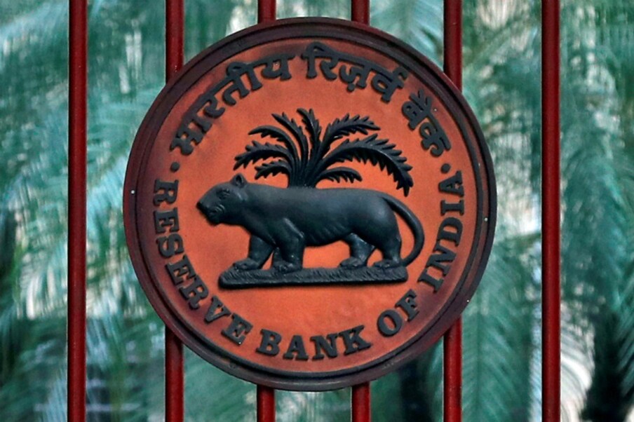 RBI नं रेपो दर कमी केलेत. म्हणजे बँकांचं व्याज कमी होणार. तसा एफडीमधून मिळणारं व्याजही कमी होणार. म्हणून या पर्यायांचा विचार करायला हवा.
