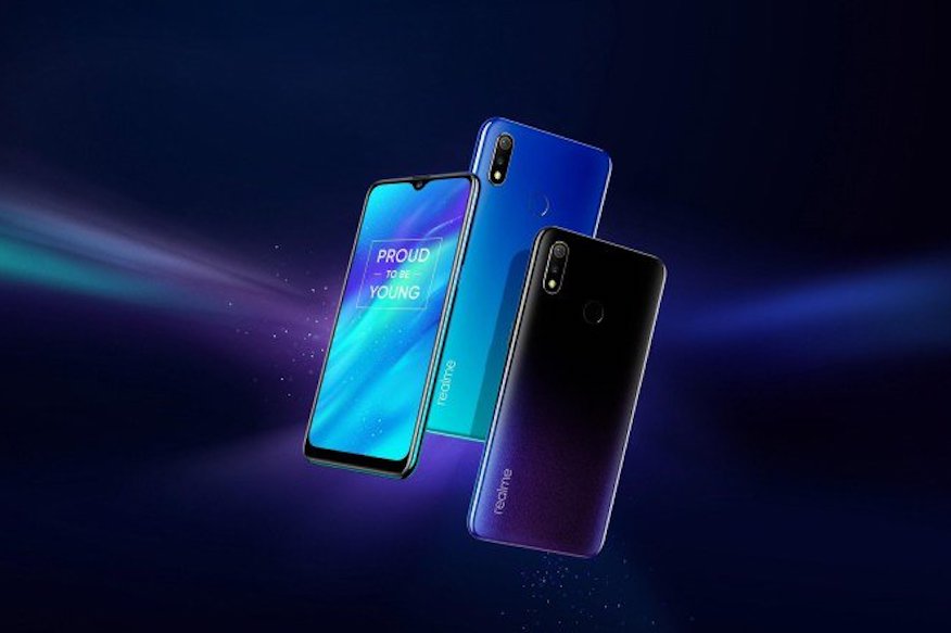 Realme 3- या स्मार्टफोनमध्ये तुम्हाला 13MP+2MP चा ड्युएल रेयर कॅमरा आणि 13 मेगापिक्सलचा सेल्फी कैमरा देण्यात आला आहे. ज्यामधून तुम्ही सर्वोत्तम फोटो क्लिक करू शकता. याव्यतिरिक्त यात नाईटस्केप मोड देखील आहे. ज्यामुळे कमी प्रकाशातही तुम्ही चांगला फोटो क्लिक करू शकता. या स्मार्टफोनमध्ये Mediatech Helio P70 प्रोसेसर आणि 4230 mAh की बॅटरी लावण्यात आली आहे. हा फोन OS 6 वर आधारीत Android Pie वर काम करतो. फोनमध्ये 6.2 इंचाचा HD+ डिसप्ले देण्यात आला आहे. दोन वेरिएंटच्या या स्मार्टफोनमध्ये 3GB RAM+32GB स्टोरेज असलेल्या फोनची किंमत 8,999 रुपये, तर 4GB+64GB स्टोरेज असलेल्या फोनची किंमत 10,999 रुपये आहे. 64GB पर्यंत याचं स्टोअरेज तुम्ही वाढवू शकता. Realme 3- या स्मार्टफोनमध्ये तुम्हाला 13MP+2MP चा ड्युएल रेयर कॅमरा आणि 13 मेगापिक्सलचा सेल्फी कैमरा देण्यात आला आहे. ज्यामधून तुम्ही सर्वोत्तम फोटो क्लिक करू शकता. याव्यतिरिक्त यात नाईटस्केप मोड देखील आहे. ज्यामुळे कमी प्रकाशातही तुम्ही चांगला फोटो क्लिक करू शकता. या स्मार्टफोनमध्ये Mediatech Helio P70 प्रोसेसर आणि 4230 mAh की बॅटरी लावण्यात आली आहे. हा फोन OS 6 वर आधारीत Android Pie वर काम करतो. फोनमध्ये 6.2 इंचाचा HD+ डिसप्ले देण्यात आला आहे. दोन वेरिएंटच्या या स्मार्टफोनमध्ये 3GB RAM+32GB स्टोरेज असलेल्या फोनची किंमत 8,999 रुपये, तर 4GB+64GB स्टोरेज असलेल्या फोनची किंमत 10,999 रुपये आहे. 64GB पर्यंत याचं स्टोअरेज तुम्ही वाढवू शकता.