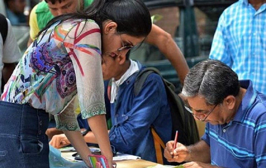 तुमचा विषय त्या काॅलेजमध्ये शिकवला जातो का ते तपासा. विषयाप्रमाणे काॅलेज निवडा. टाॅप 10मध्ये ते काॅलेज आहे का पाहा. तुमचा विषय त्या काॅलेजमध्ये शिकवला जातो का ते तपासा. विषयाप्रमाणे काॅलेज निवडा. टाॅप 10मध्ये ते काॅलेज आहे का पाहा.